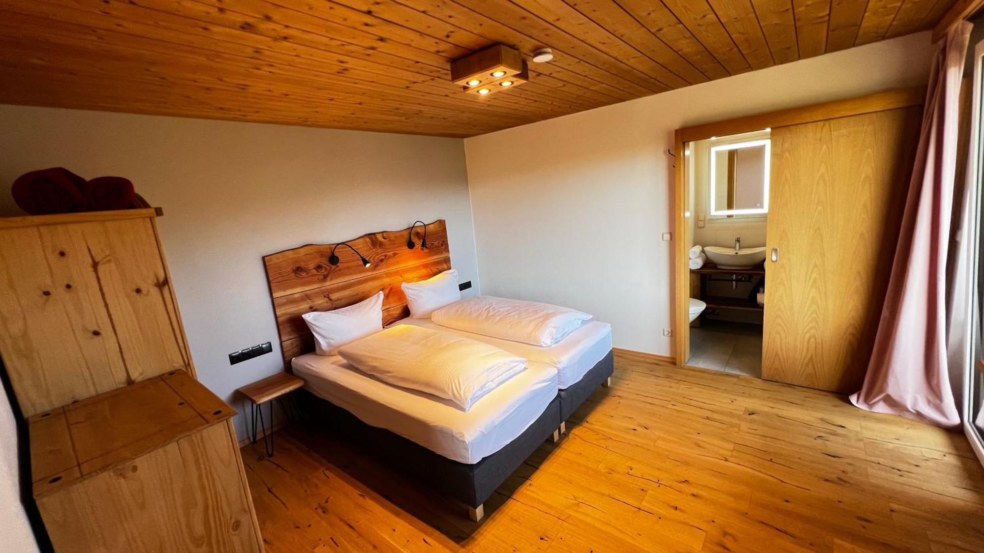 Boutique Hotel And Apartments Pension Sternen Todtmoos Exterior photo