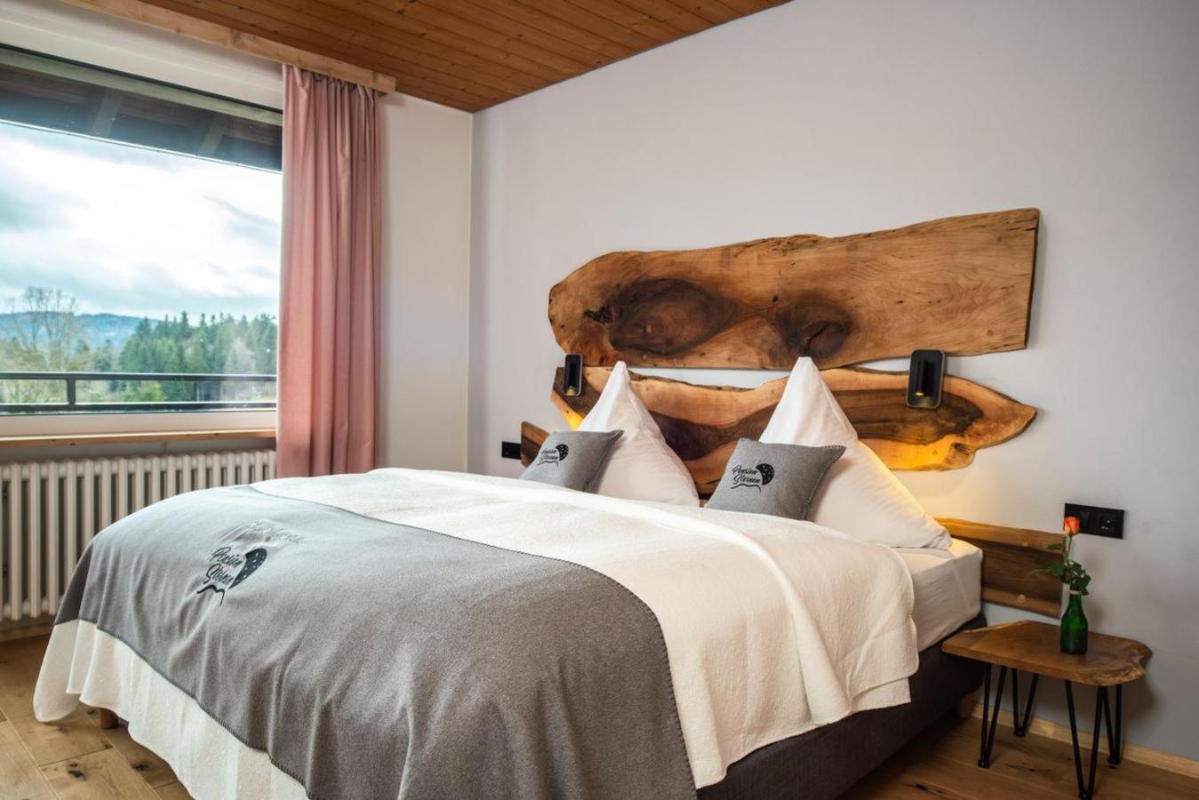 Boutique Hotel And Apartments Pension Sternen Todtmoos Exterior photo